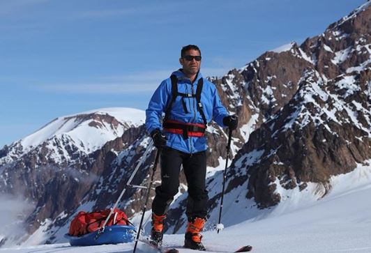 Steve Backshall while on the summit